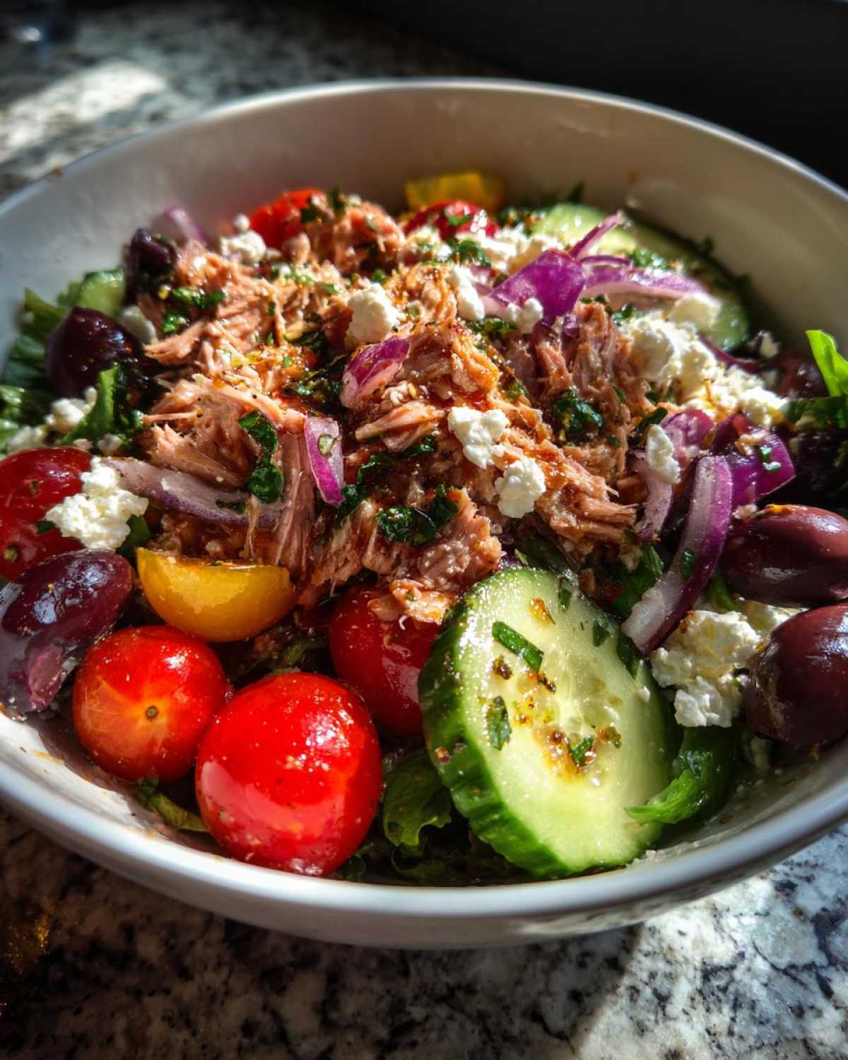 Mediterranean tuna bowl - detail 2