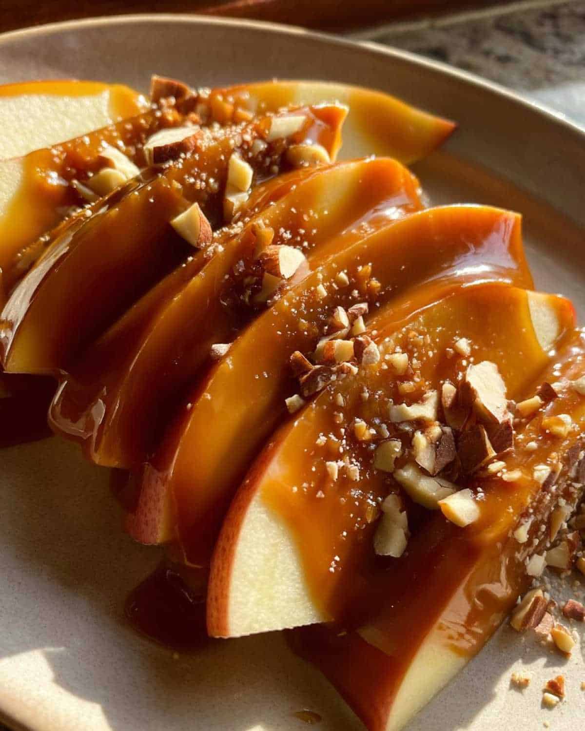 Caramel Apple Slices (Gourmet Style) - detail 1