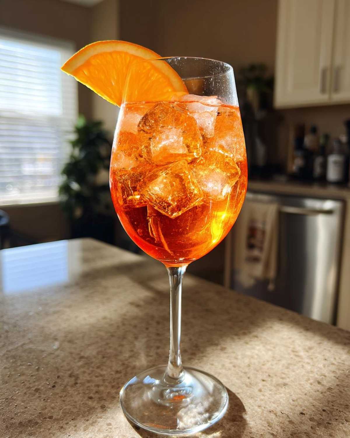 Bubbly Aperol Spritz Cocktail - detail 1