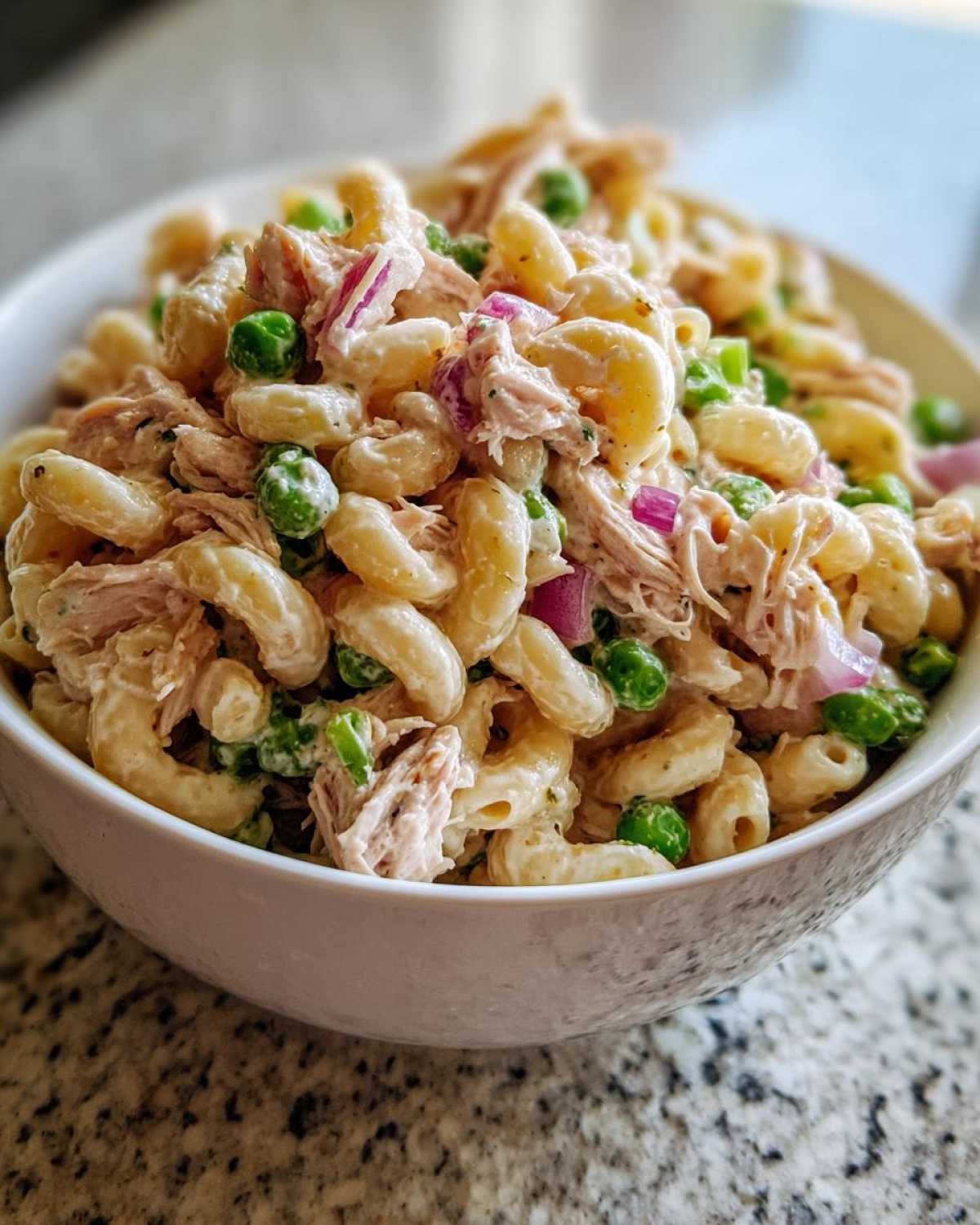 Classic tuna pasta salad - detail 4