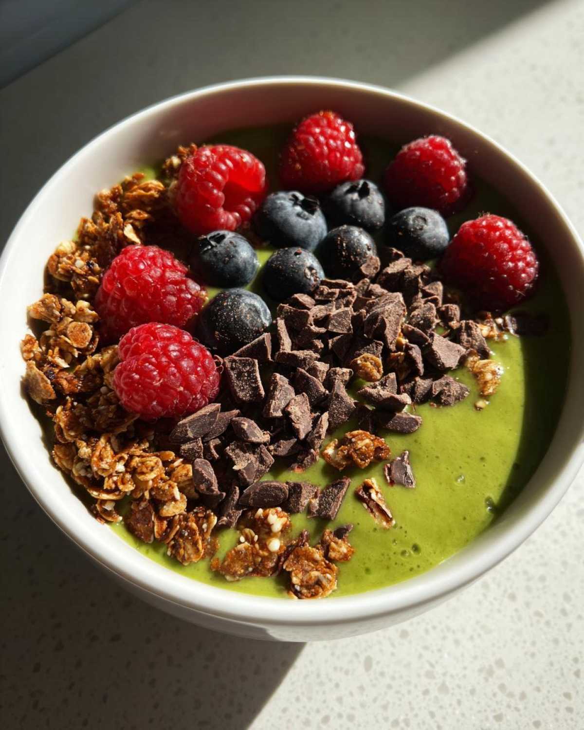Mint Chocolate Chip Smoothie Bowl - detail 2