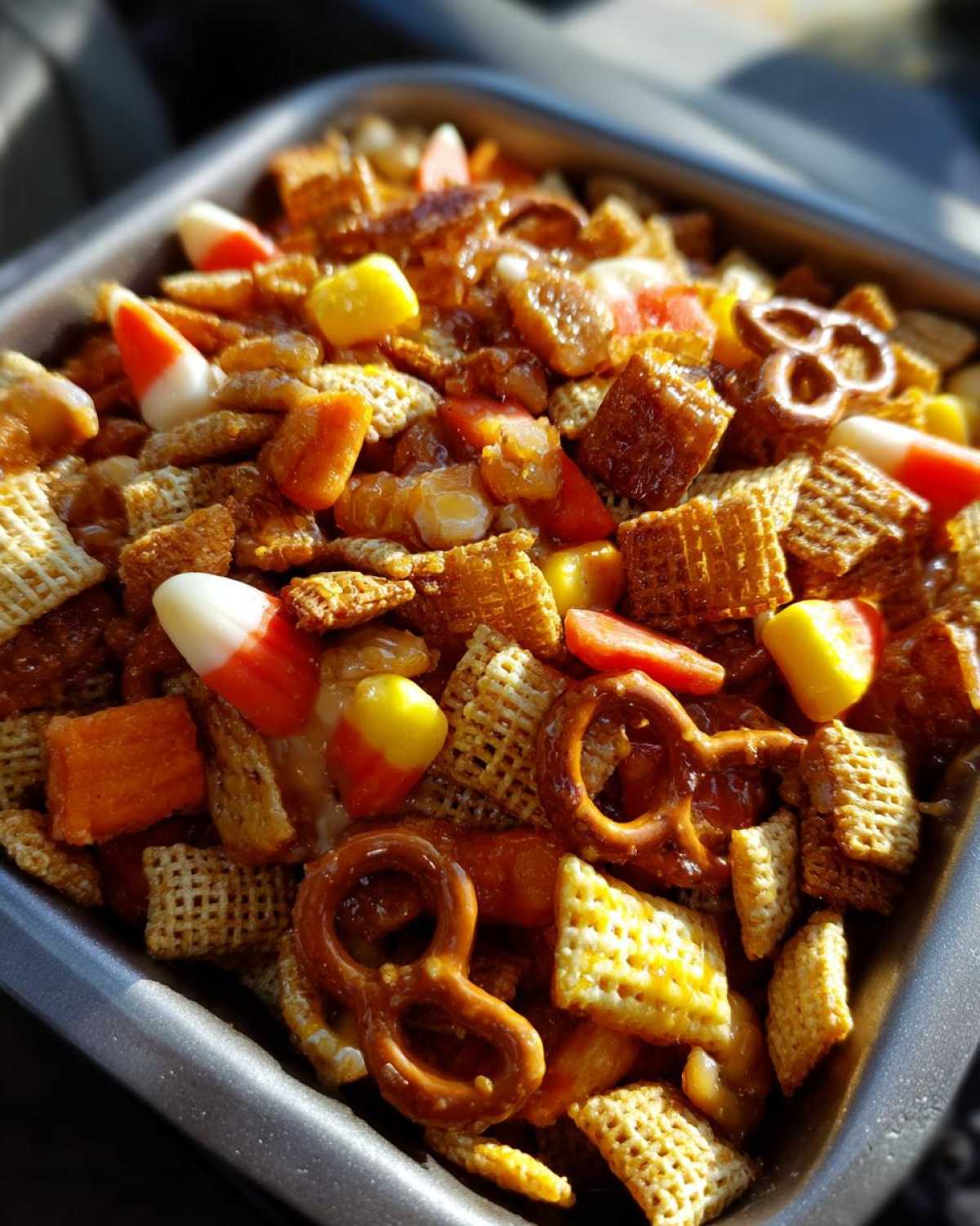 Halloween Harvest Chex Mix - detail 1