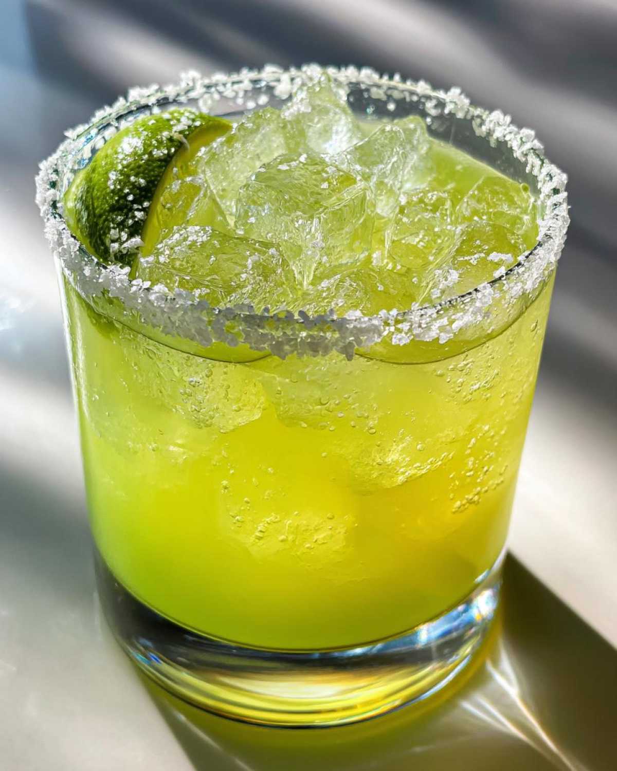 Classic Margarita on the Rocks with Salt Rim - detail 2