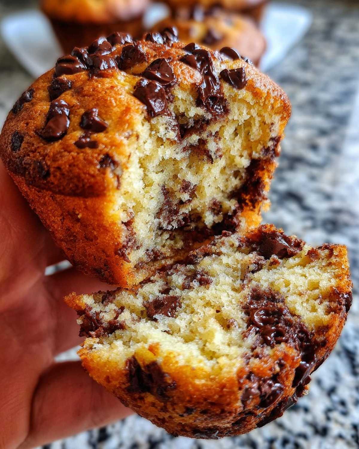 Vegan chocolate chip muffins - detail 3