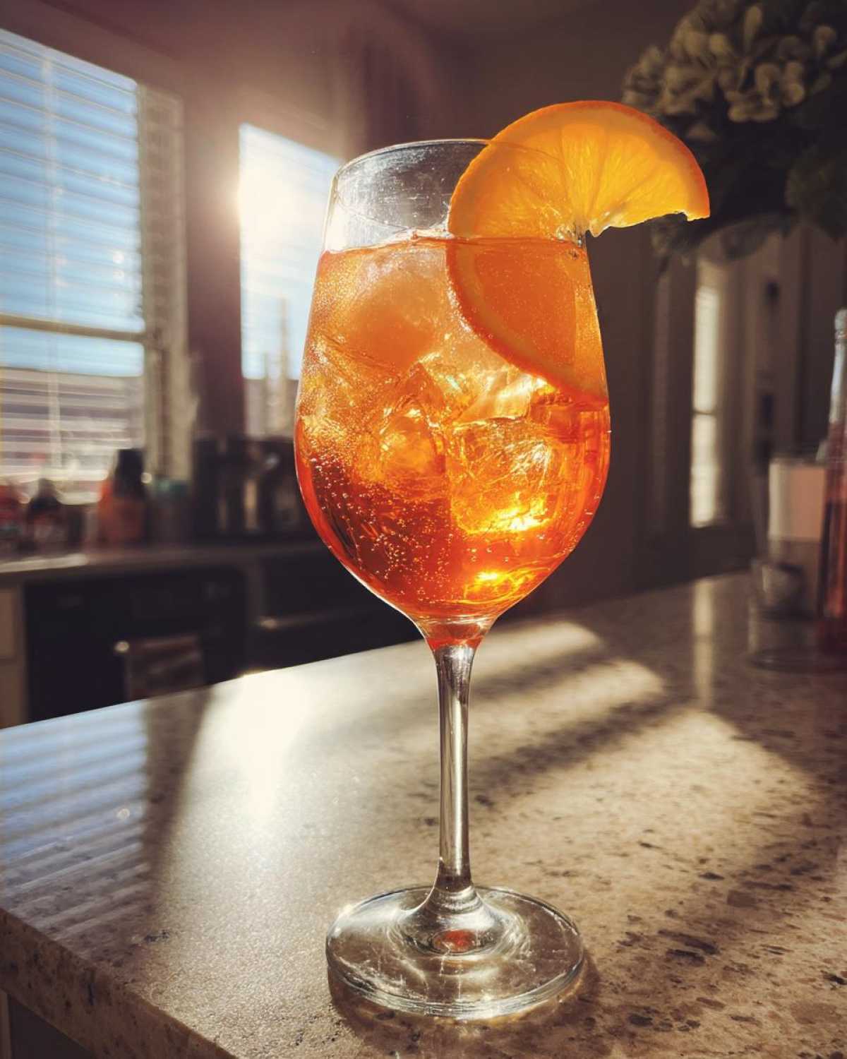 Bubbly Aperol Spritz Cocktail - detail 2