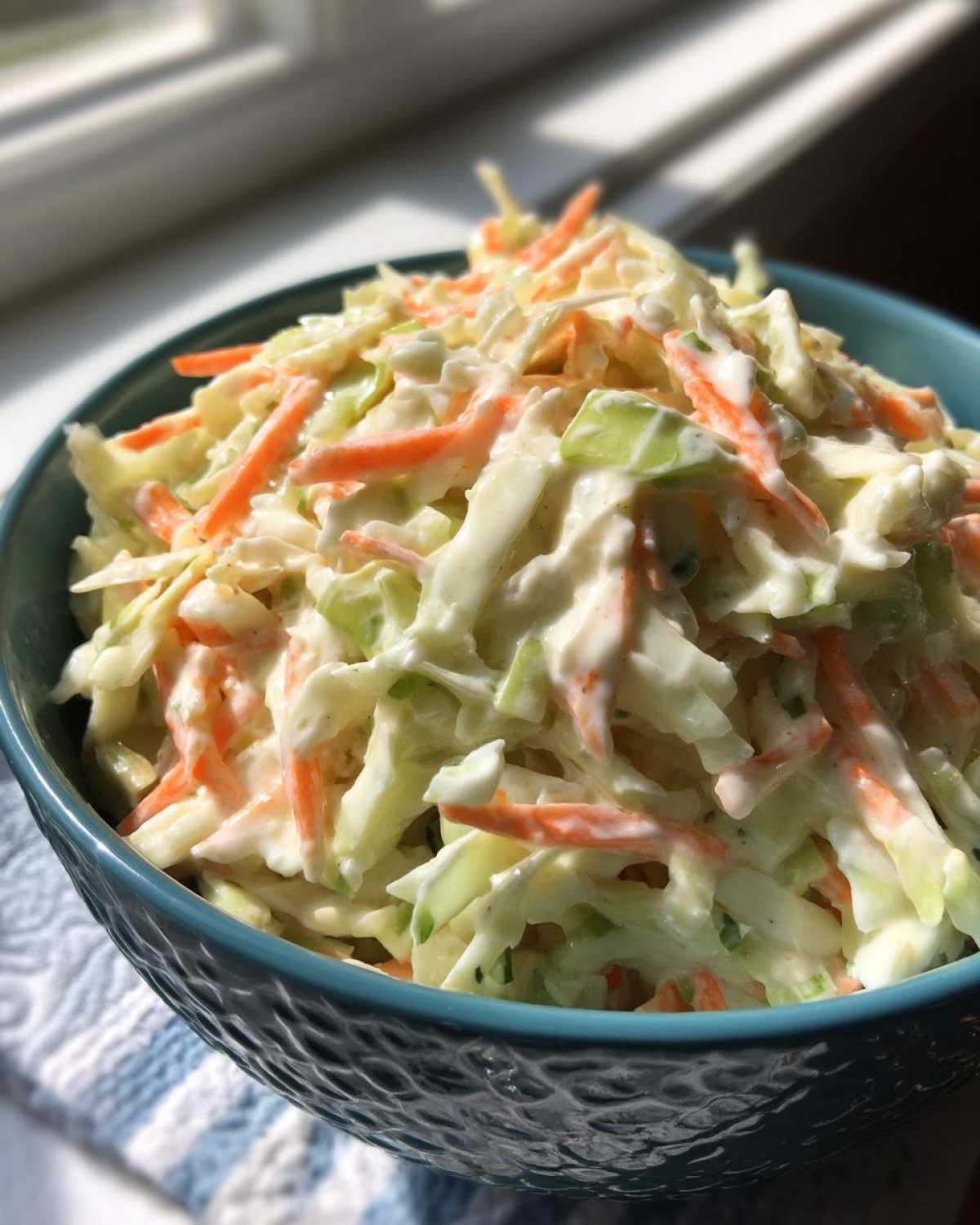 Southern Style Creamy Coleslaw - detail 4