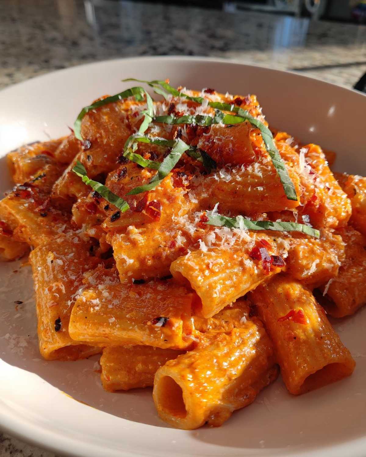 Spicy Vodka Pasta (Gigi Hadid Pasta) - detail 3