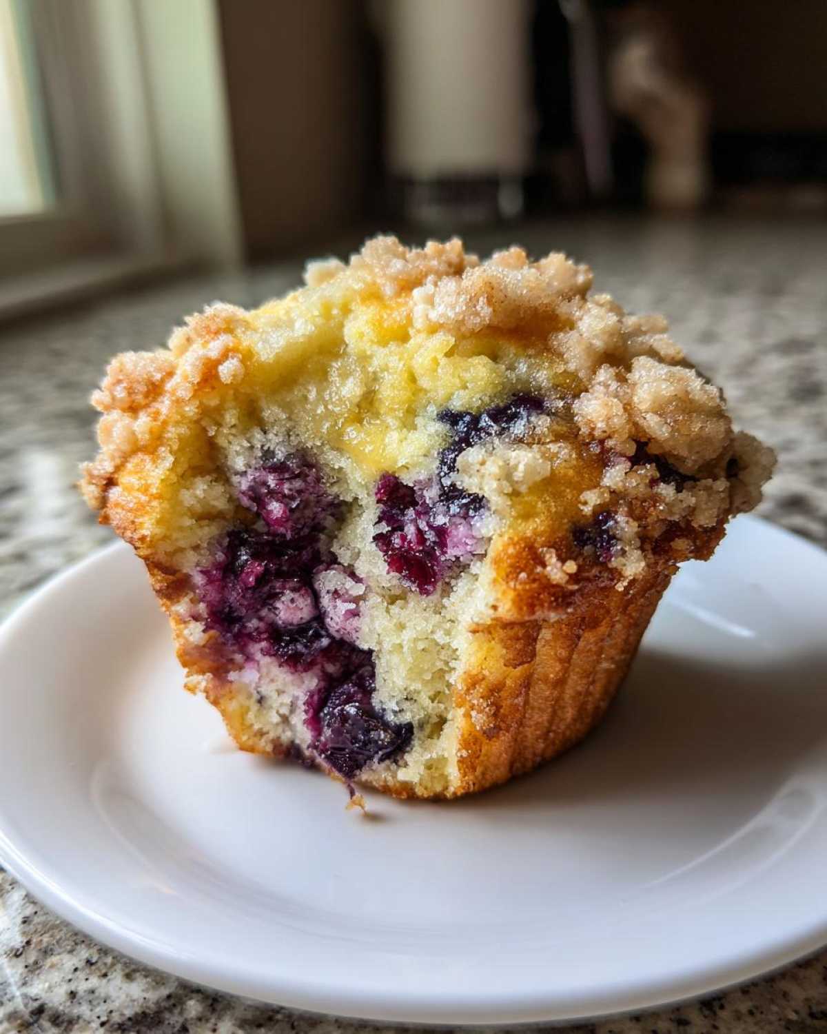 Blueberry streusel muffins - detail 4