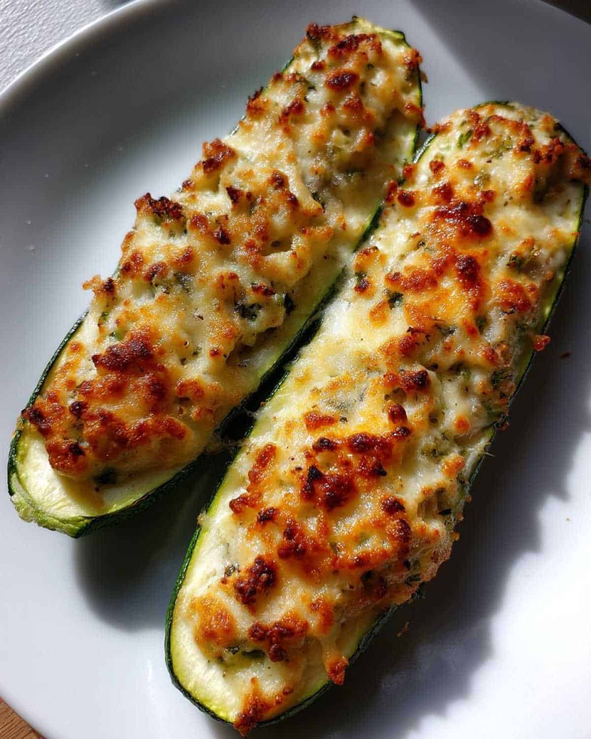 Cheesy Zucchini Boats - detail 2