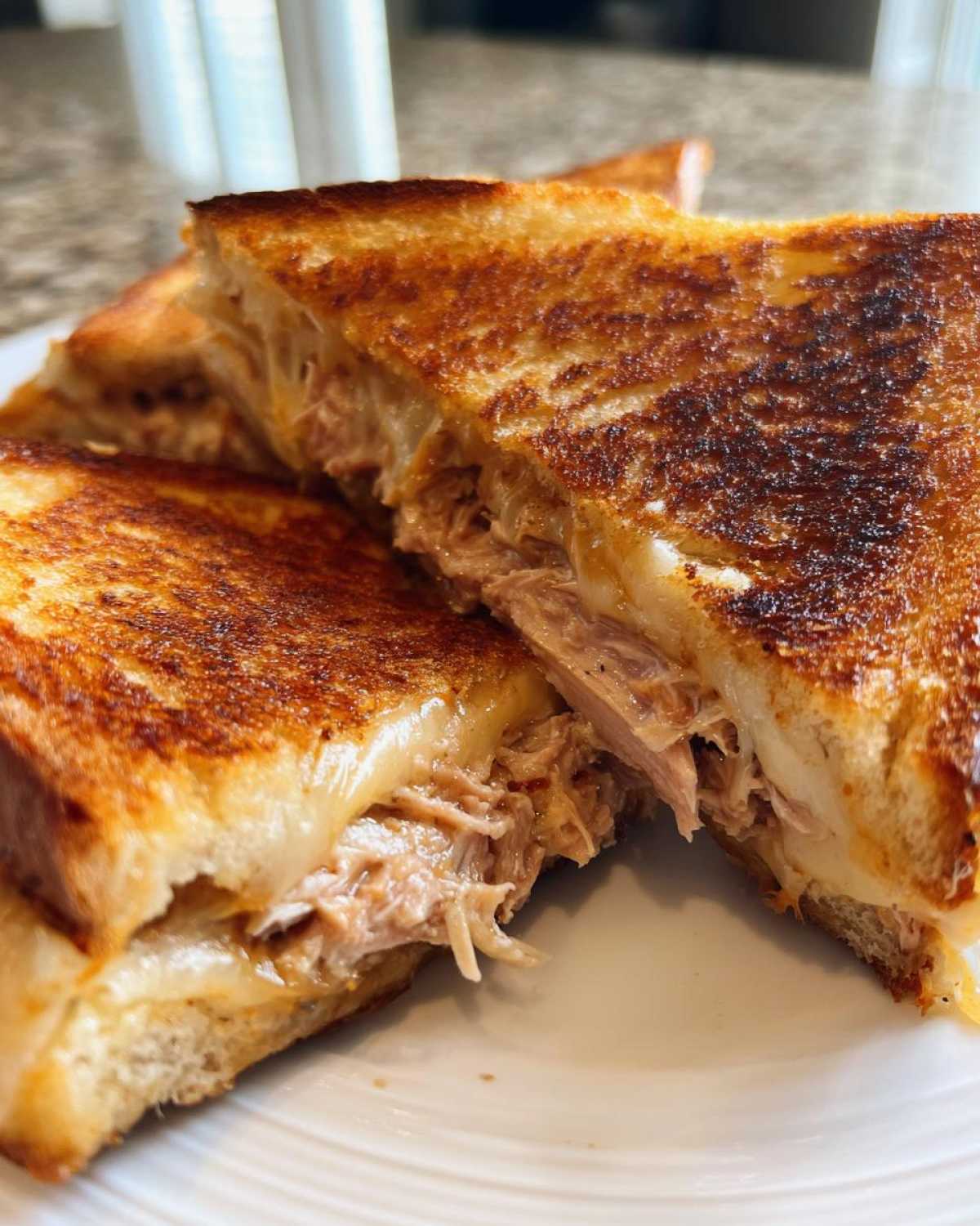 Grilled tuna sandwich - detail 4