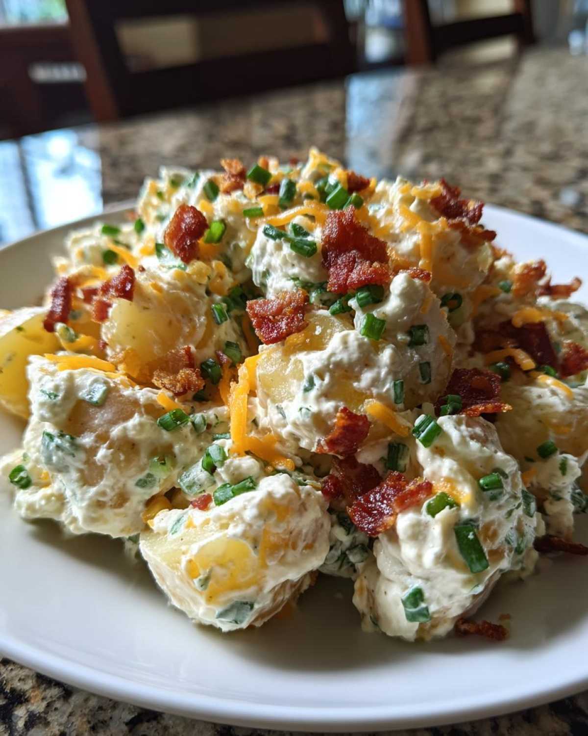 Loaded potato salad - detail 1