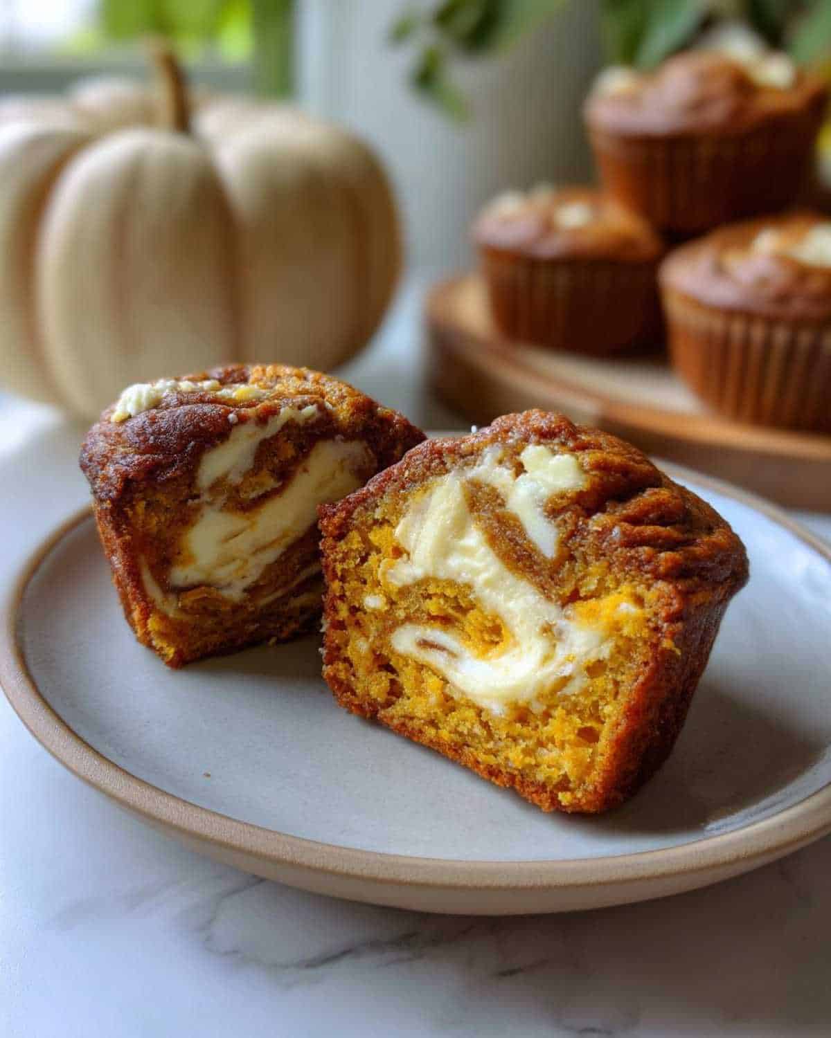 Pumpkin Cream Cheese Muffins - detail 3