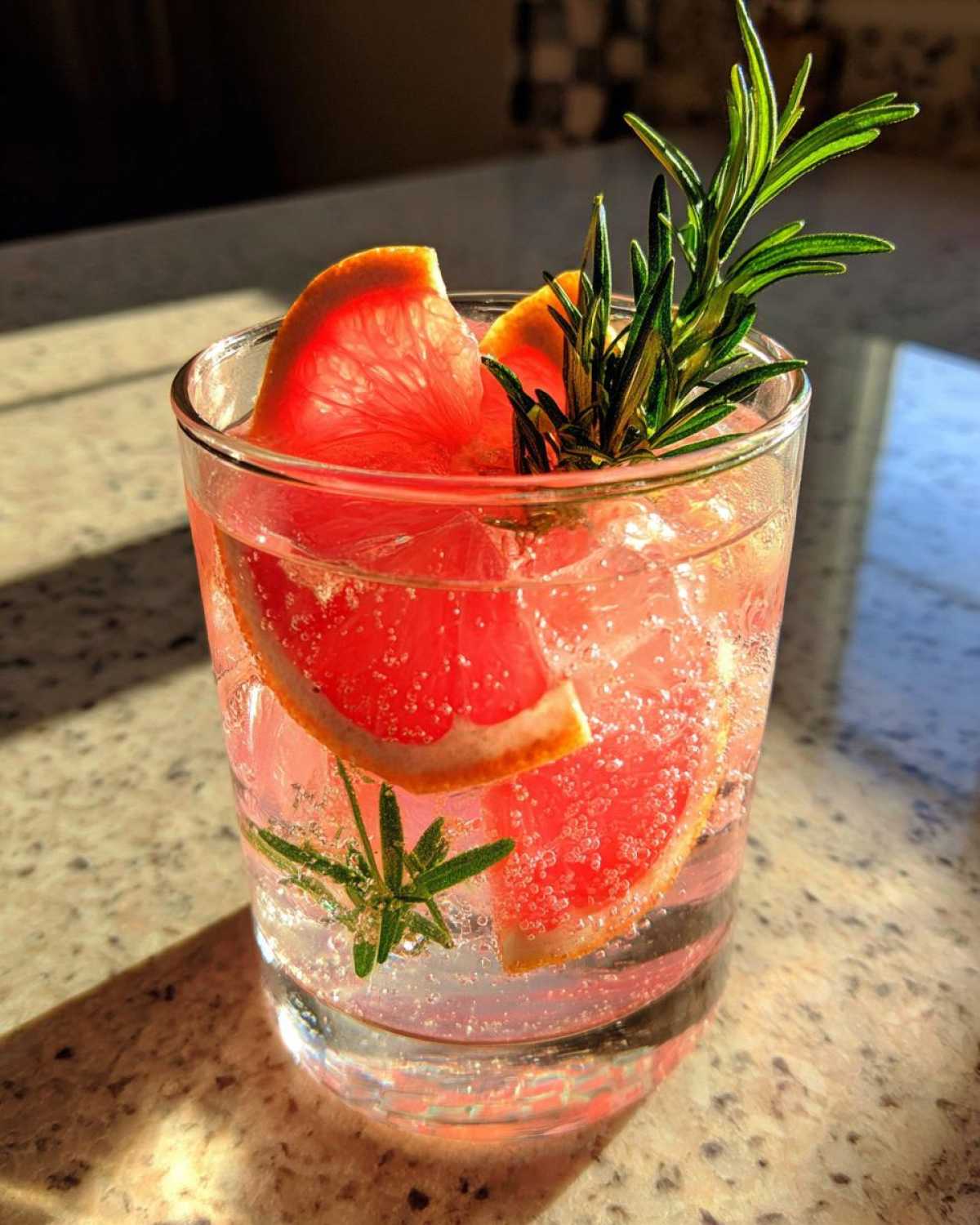 Grapefruit Rosemary Gin & Tonic - detail 3