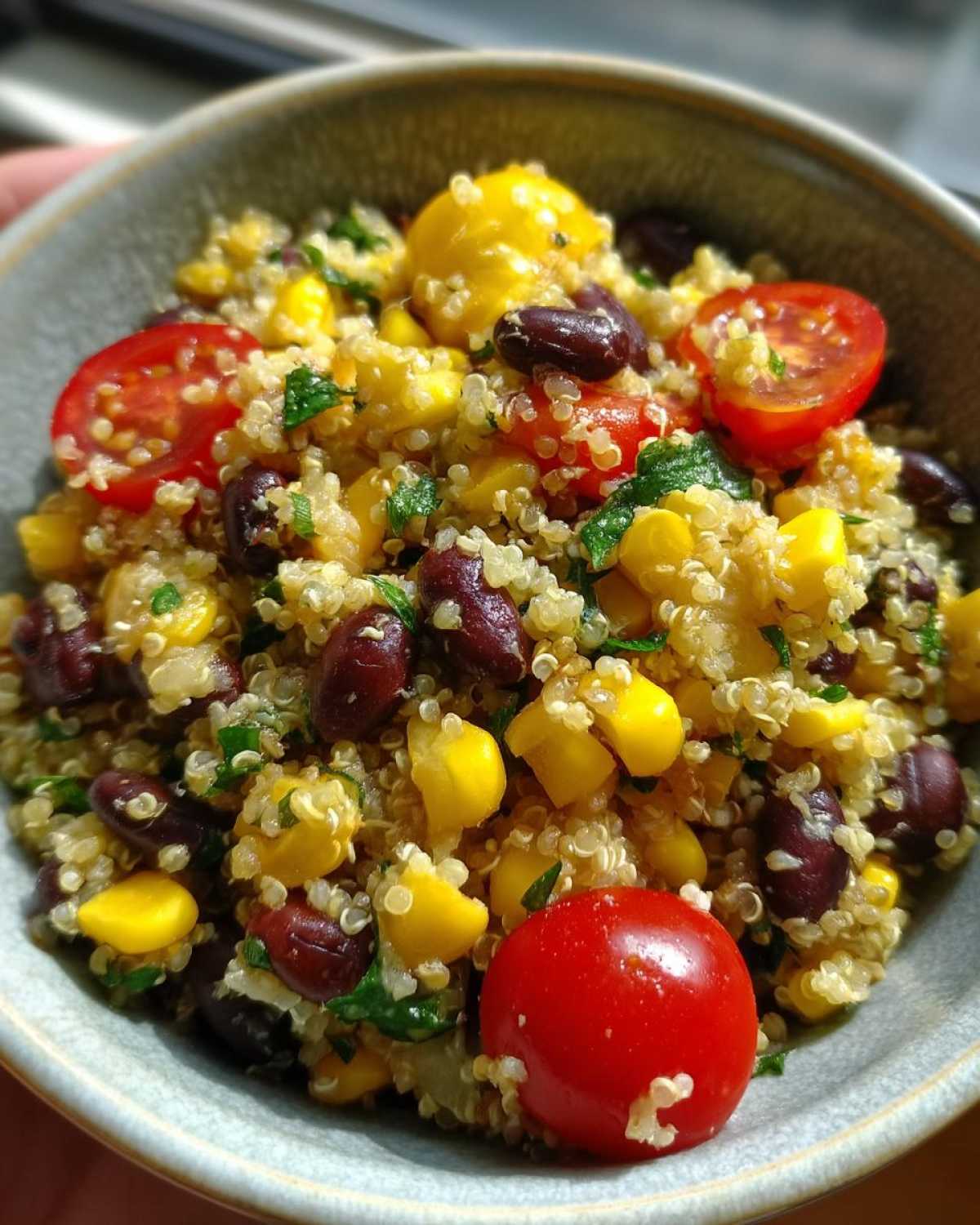 Mediterranean Quinoa Salad with Black Beans and Corn - detail 1