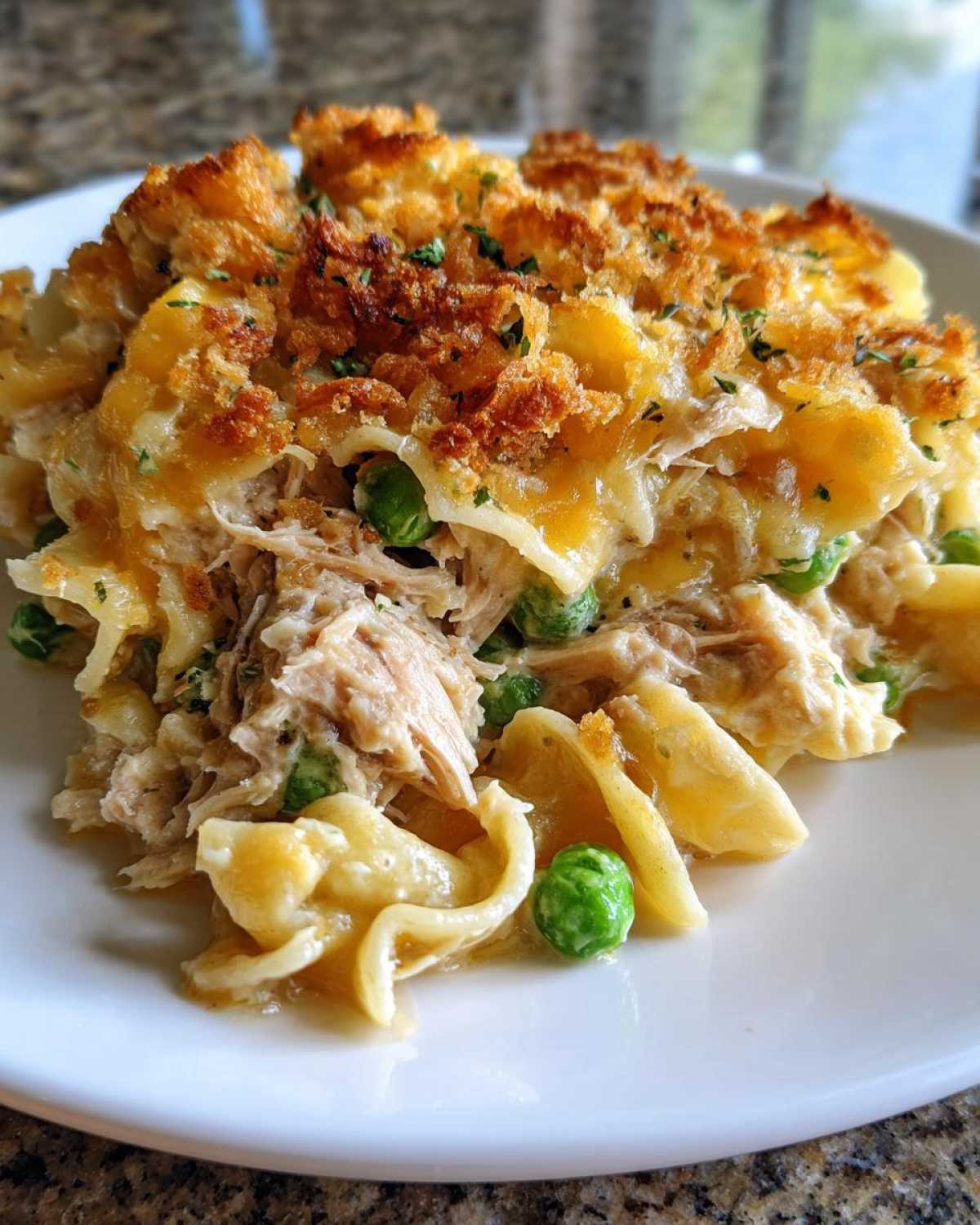 Slow cooker tuna noodle casserole - detail 3