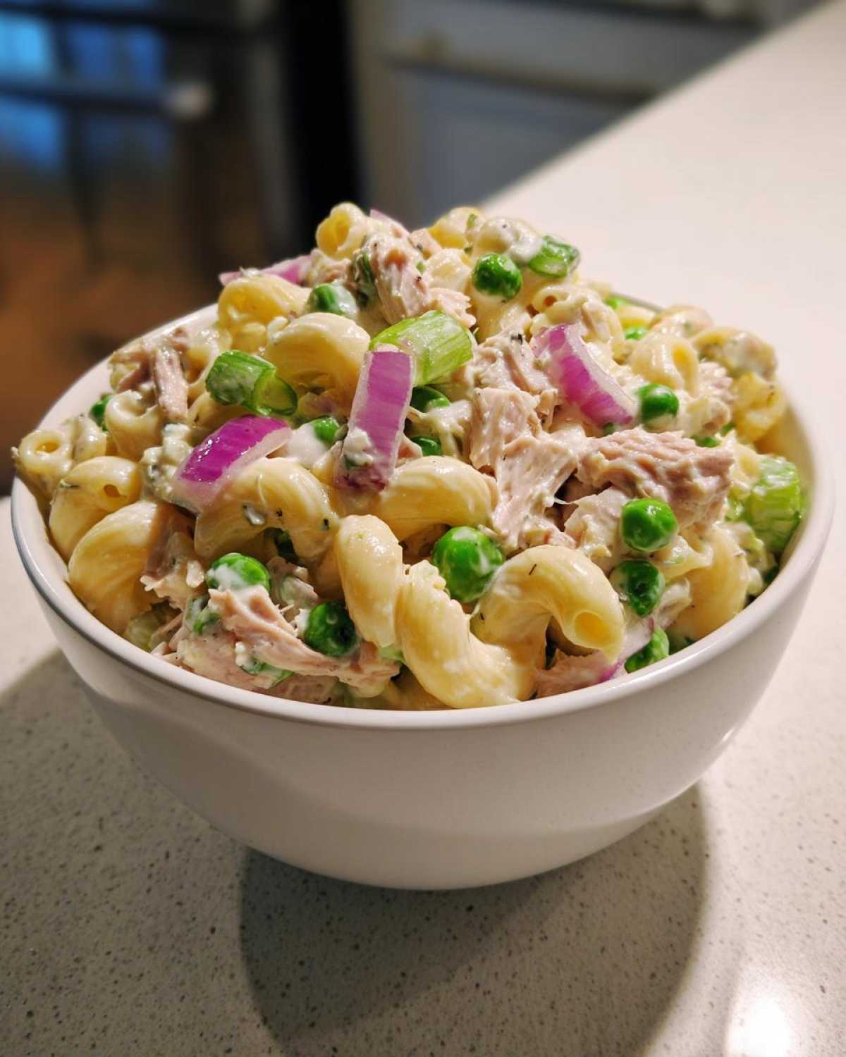 Classic tuna pasta salad - detail 2
