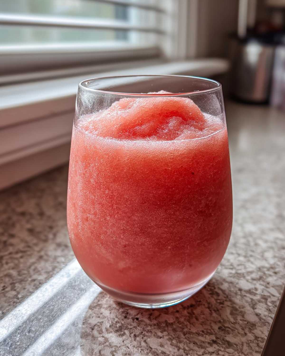Frozen Strawberry Daiquiri Recipe - detail 2