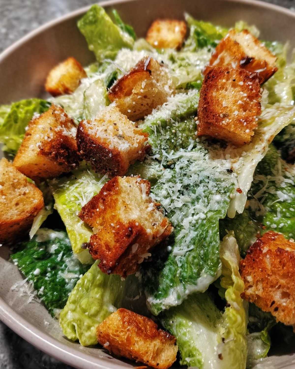 Classic Caesar Salad with Homemade Croutons - detail 1
