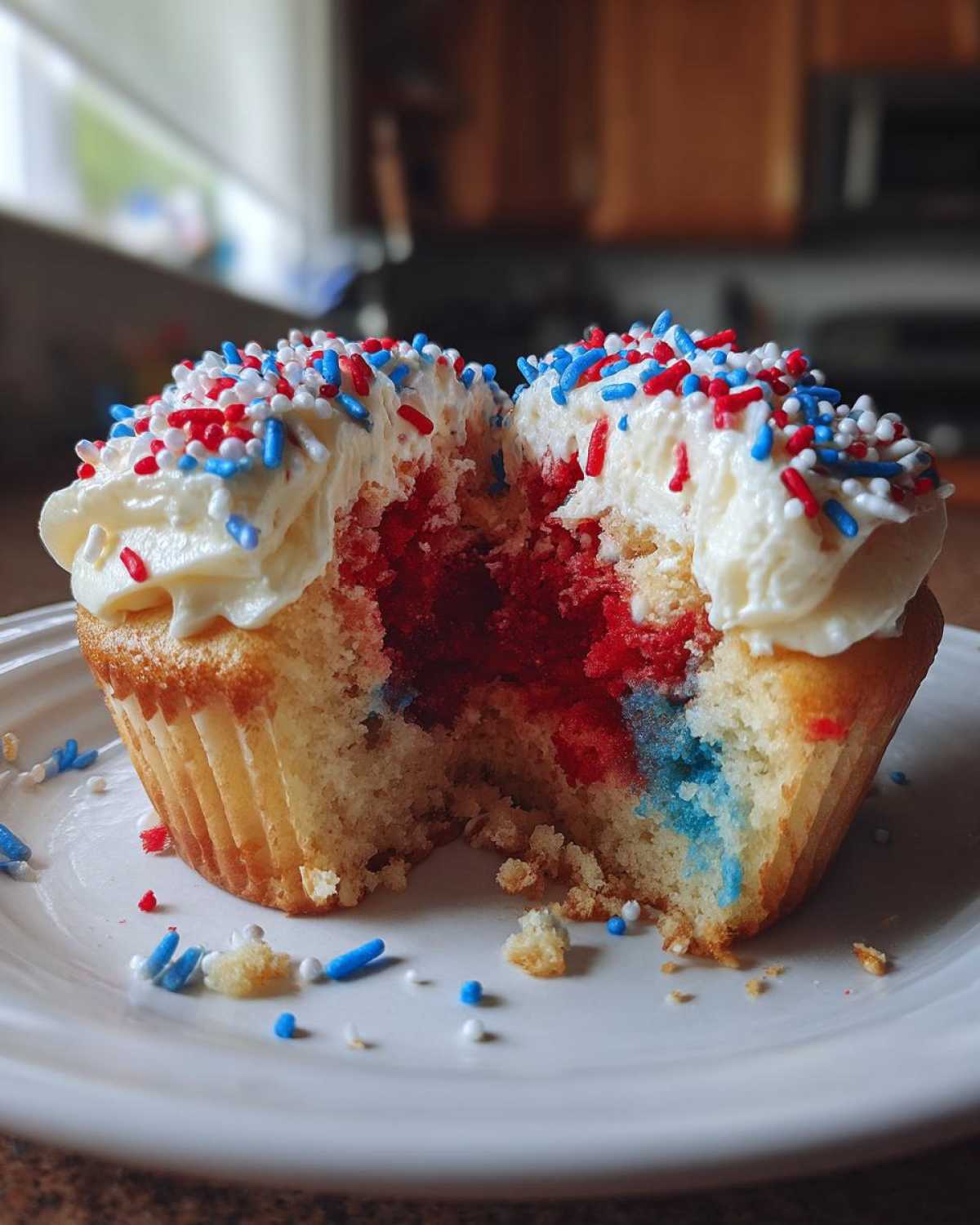 4th of July Star-Spangled Cupcakes - detail 3