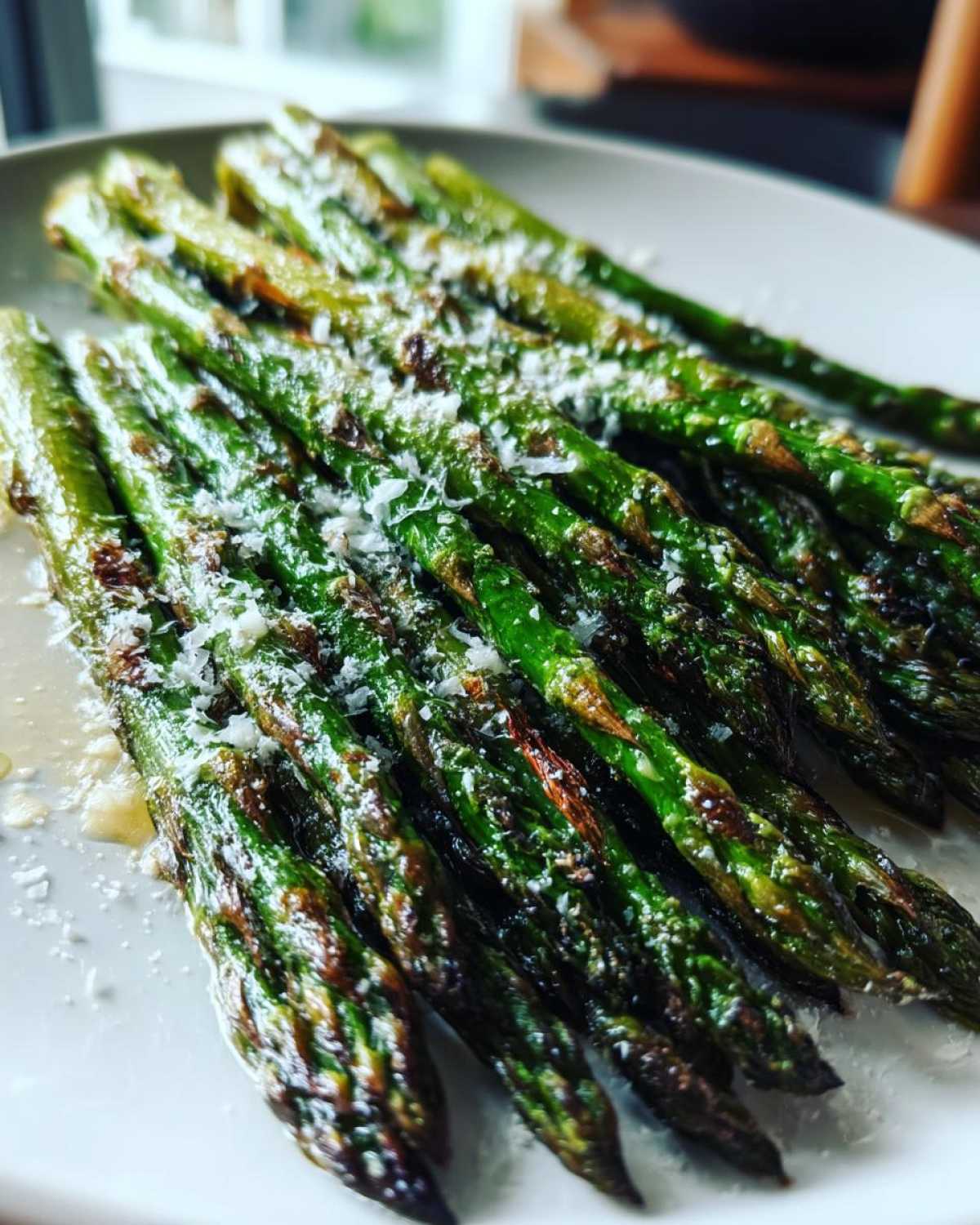 Grilled Asparagus Spears with Parmesan and Lemon - detail 4