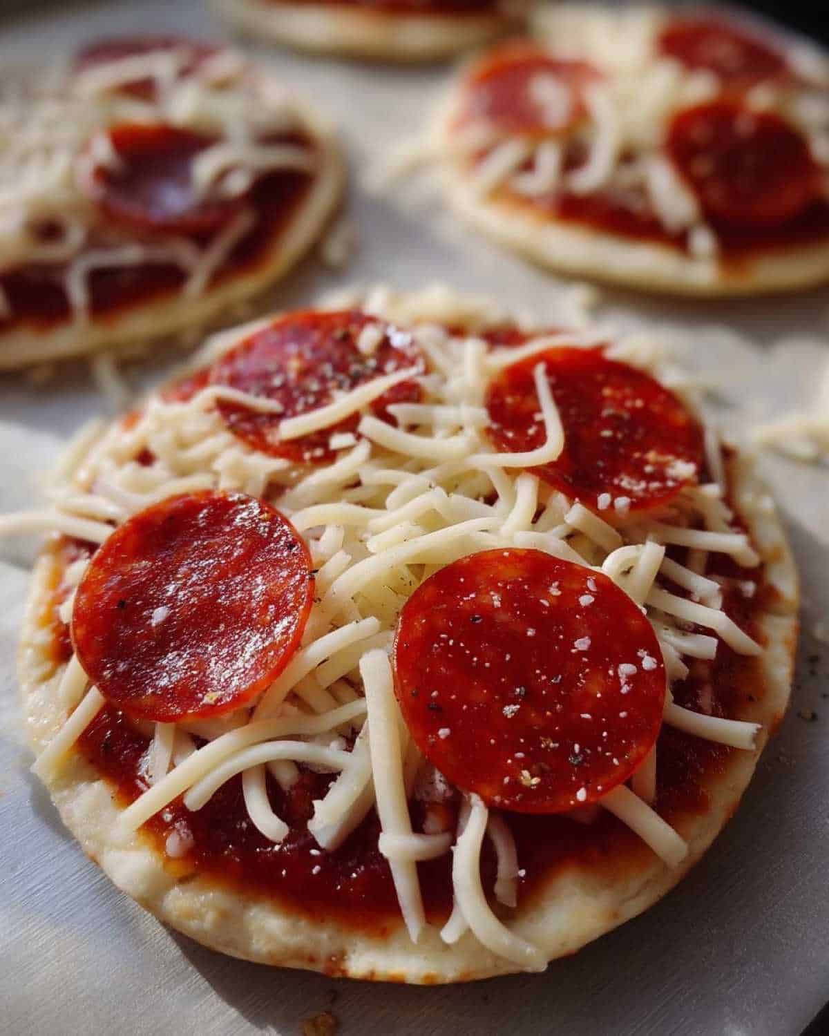 DIY Pizza Lunchables - detail 1