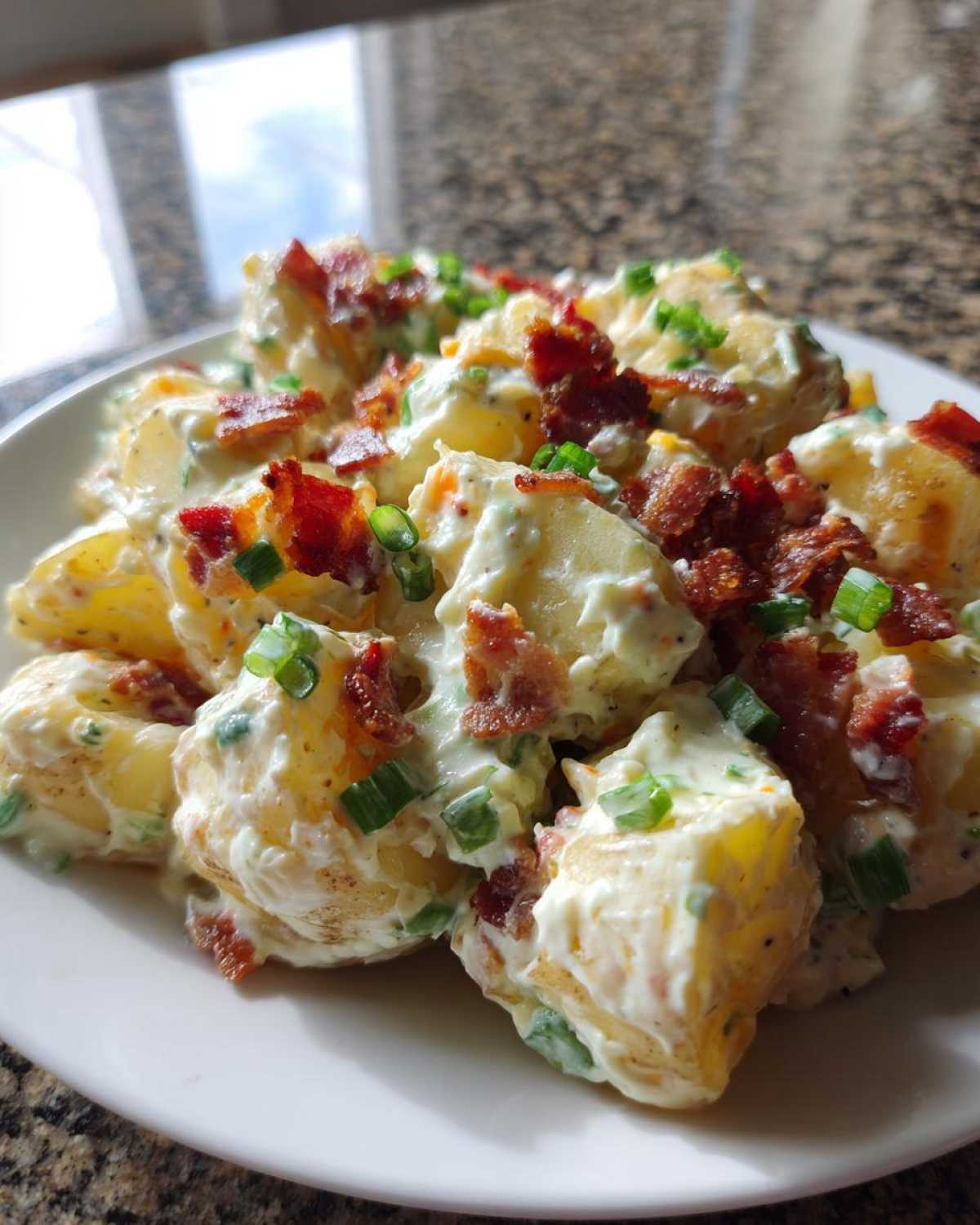 Loaded potato salad - detail 2