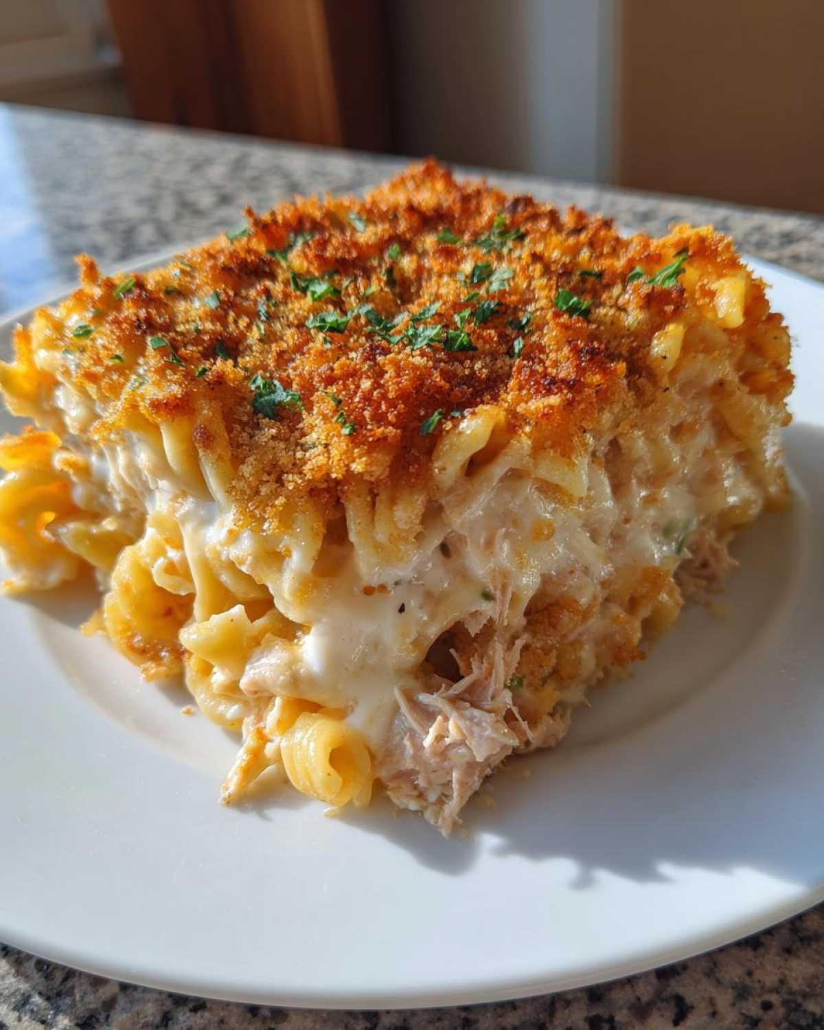 Cheesy tuna noodle casserole - detail 3