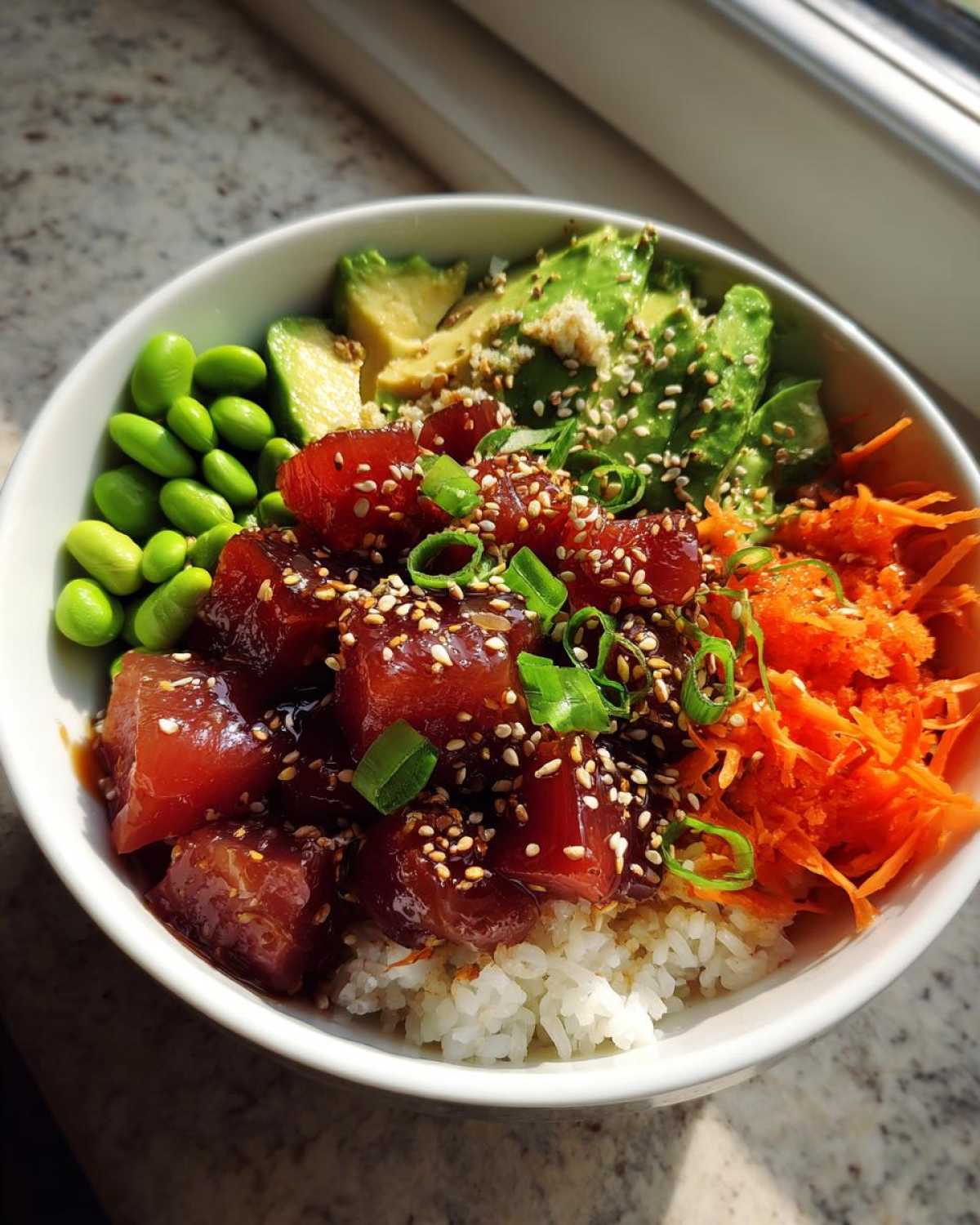 Tuna poke bowl - detail 2