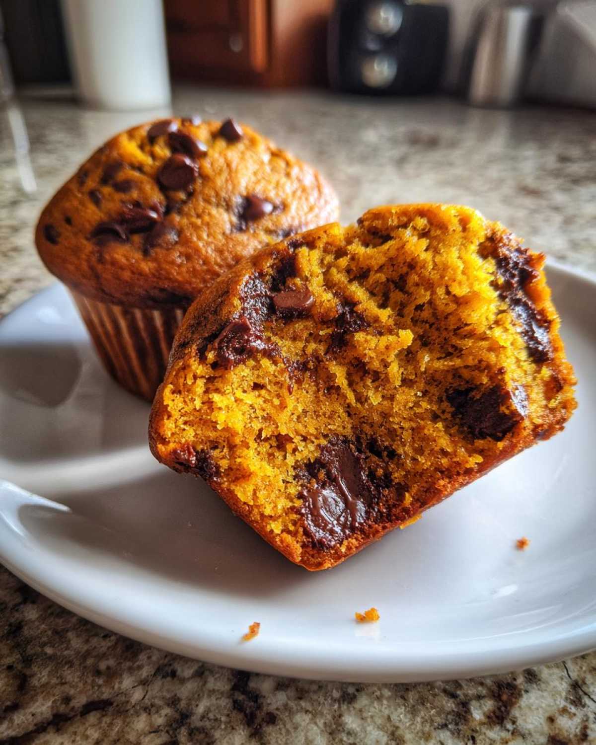 Pumpkin chocolate chip muffins - detail 1